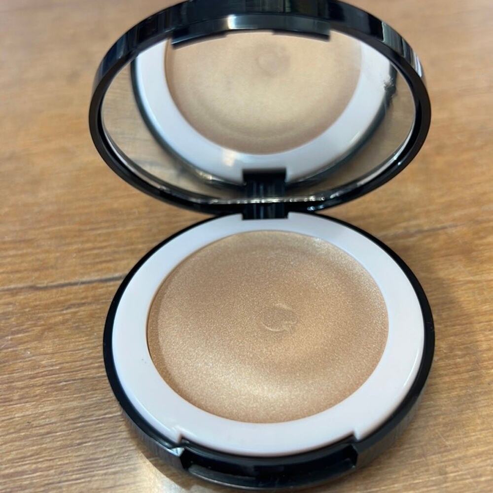 New Doll 10 H2Glo Highlighter- Doll Glow